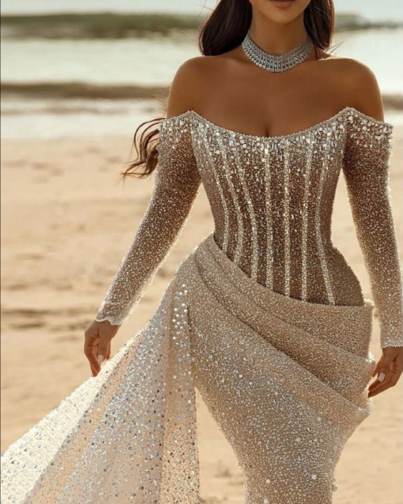 Robe de soirée à broderies champagne, corset