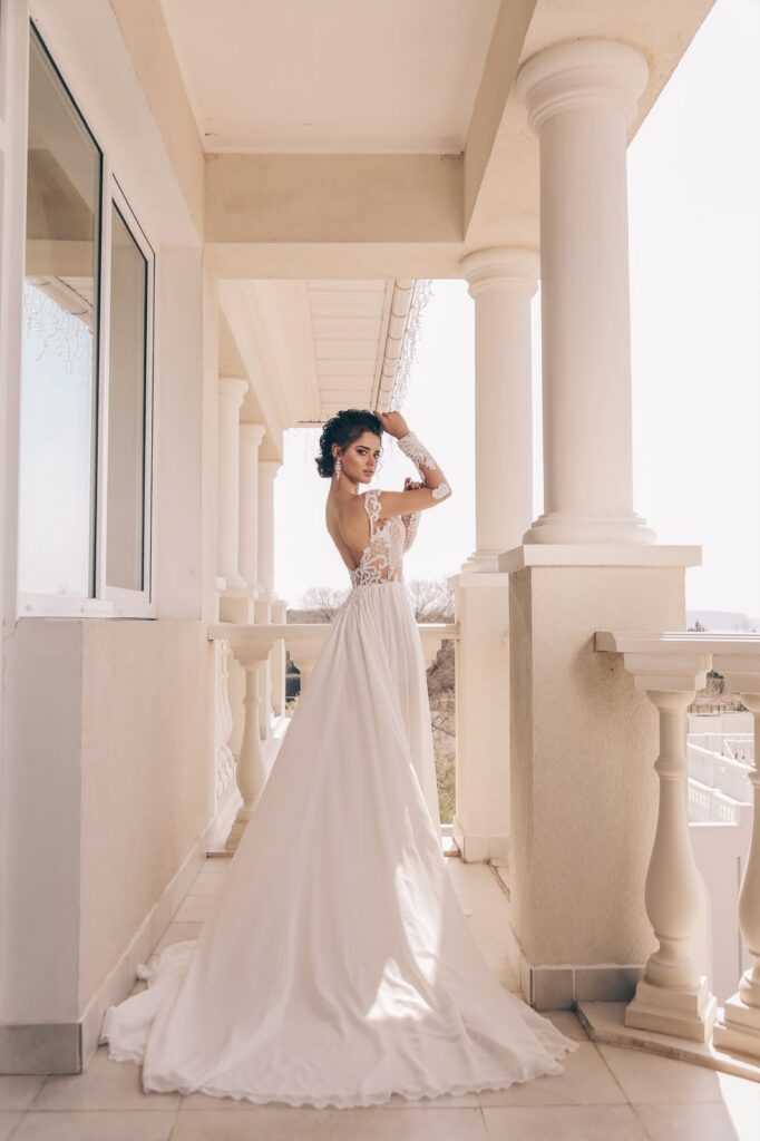 Robe de mariée, dos illusion et traîne